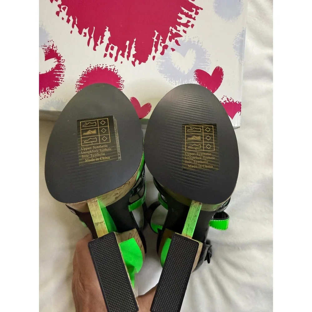 Pinky Shine-21 Neon Green Black Cutout Architectural Platform Sandals Size 5.5